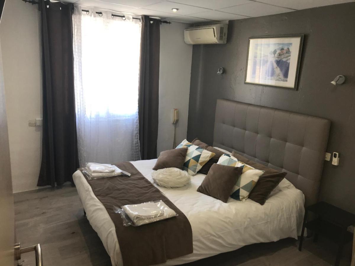Hotel Les Mimosas Bormes-les-Mimosas Exteriör bild