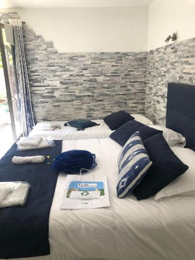 Hotel Les Mimosas Bormes-les-Mimosas Exteriör bild