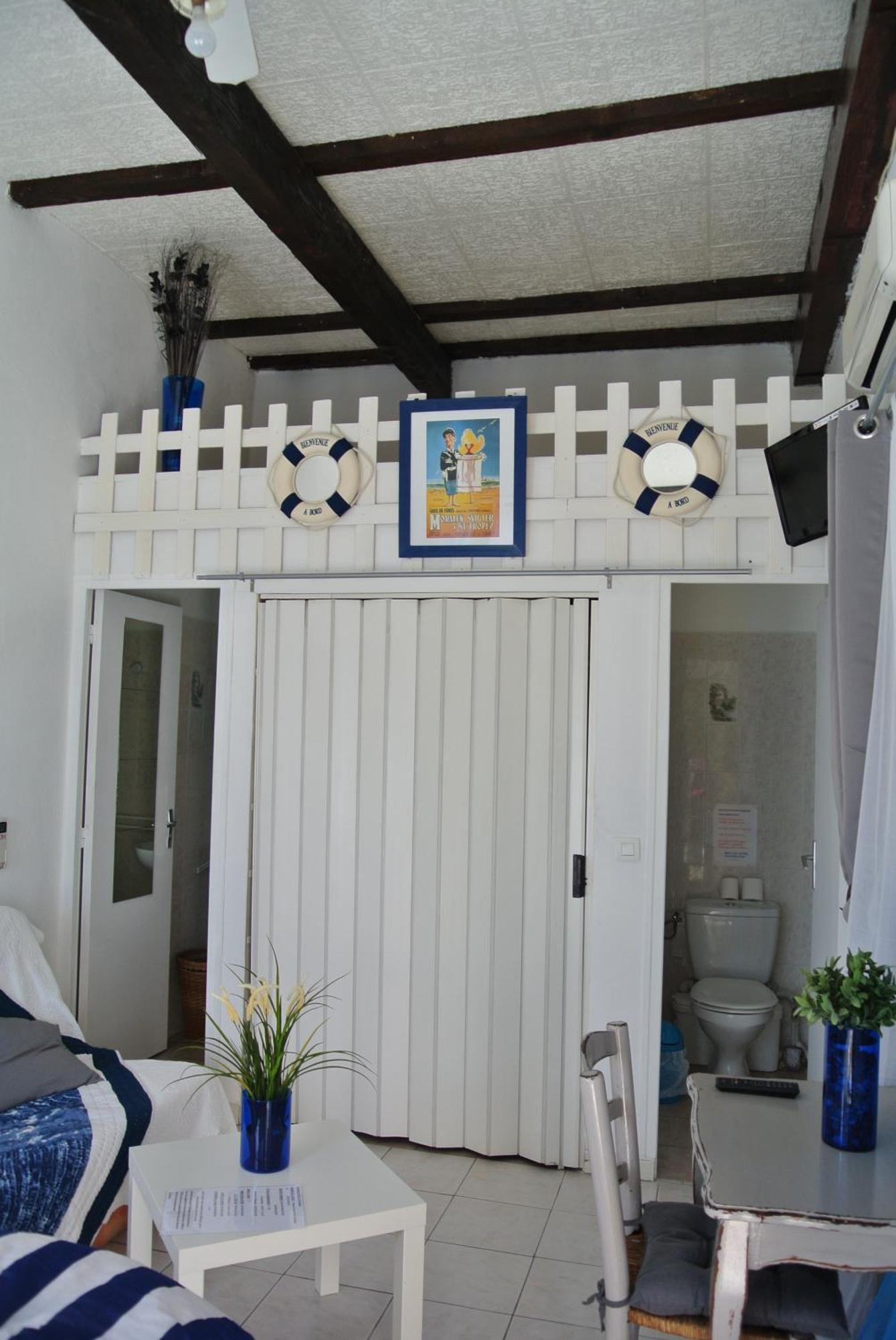Hotel Les Mimosas Bormes-les-Mimosas Exteriör bild