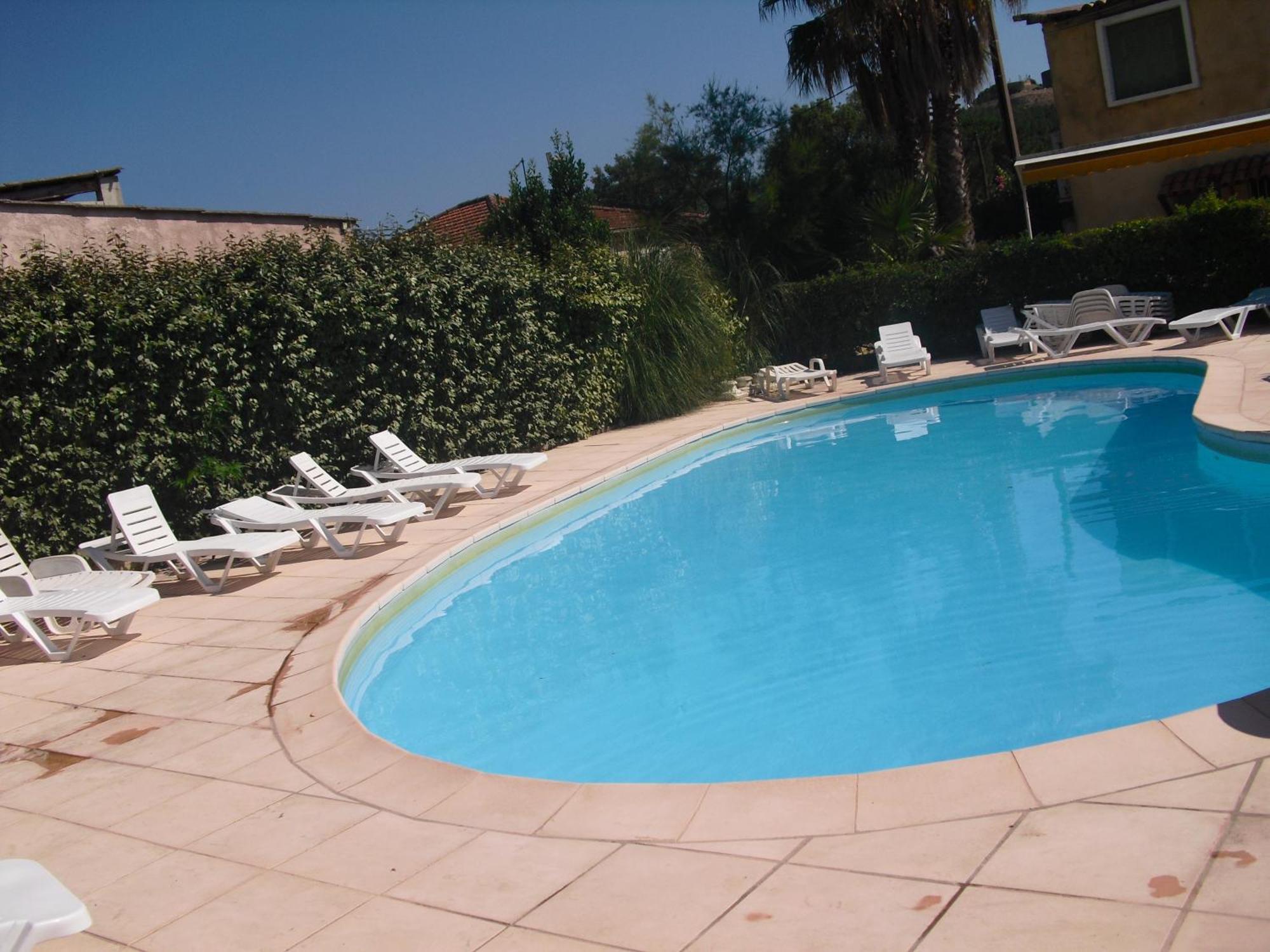 Hotel Les Mimosas Bormes-les-Mimosas Exteriör bild