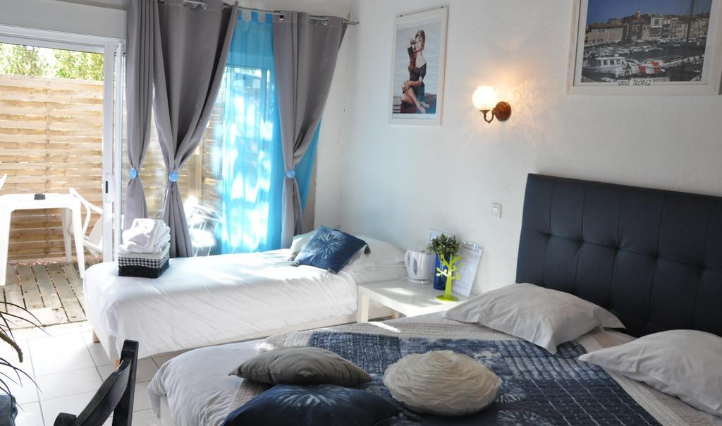 Hotel Les Mimosas Bormes-les-Mimosas Rum bild