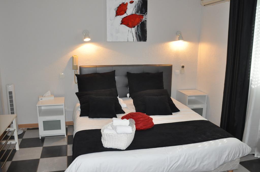 Hotel Les Mimosas Bormes-les-Mimosas Rum bild