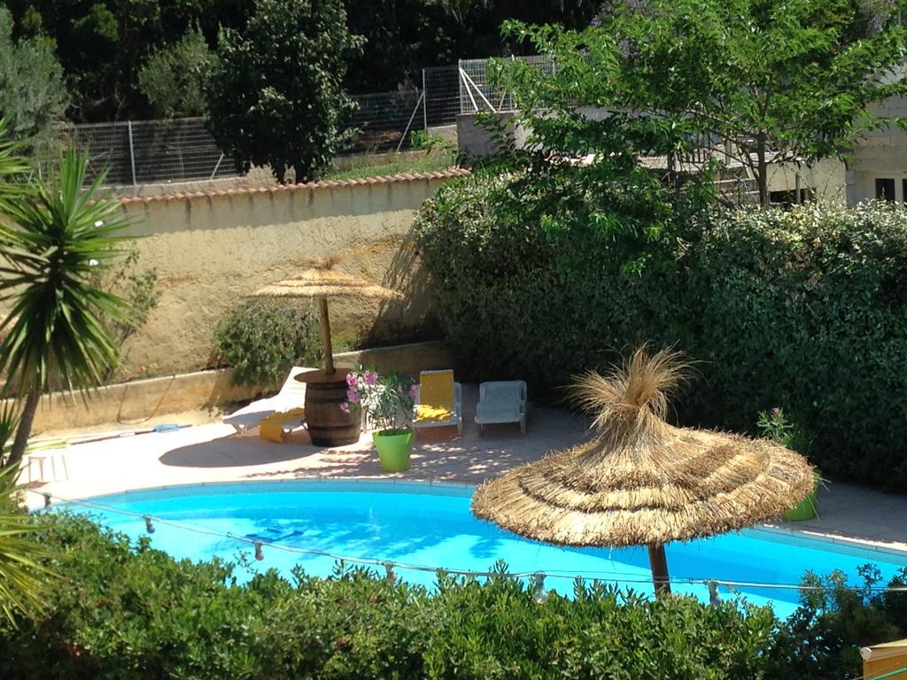 Hotel Les Mimosas Bormes-les-Mimosas Exteriör bild